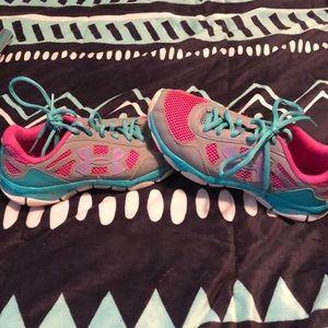 Under armor shoes